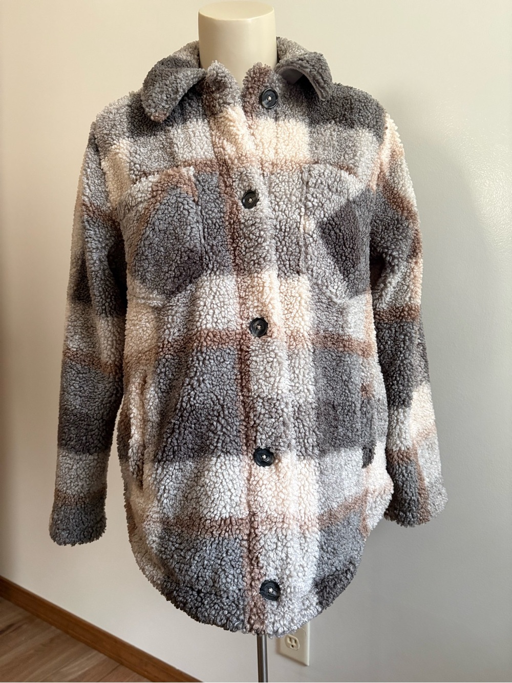 Hollister Cozy Sherpa Plaid Shacket Oversized Teddy Jacket Gray Cream Brown XS